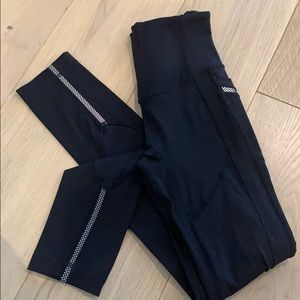 Lululemon - RARE BLACK ATRP with Reflectors - 2